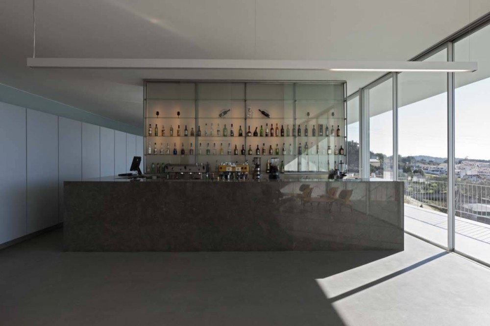 Hotel & Catering School / Eduardo Souto de Moura + Graca Correia