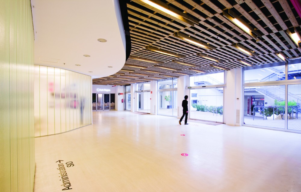 Rebuilding of Macson Former Textil / Franconi González Architects