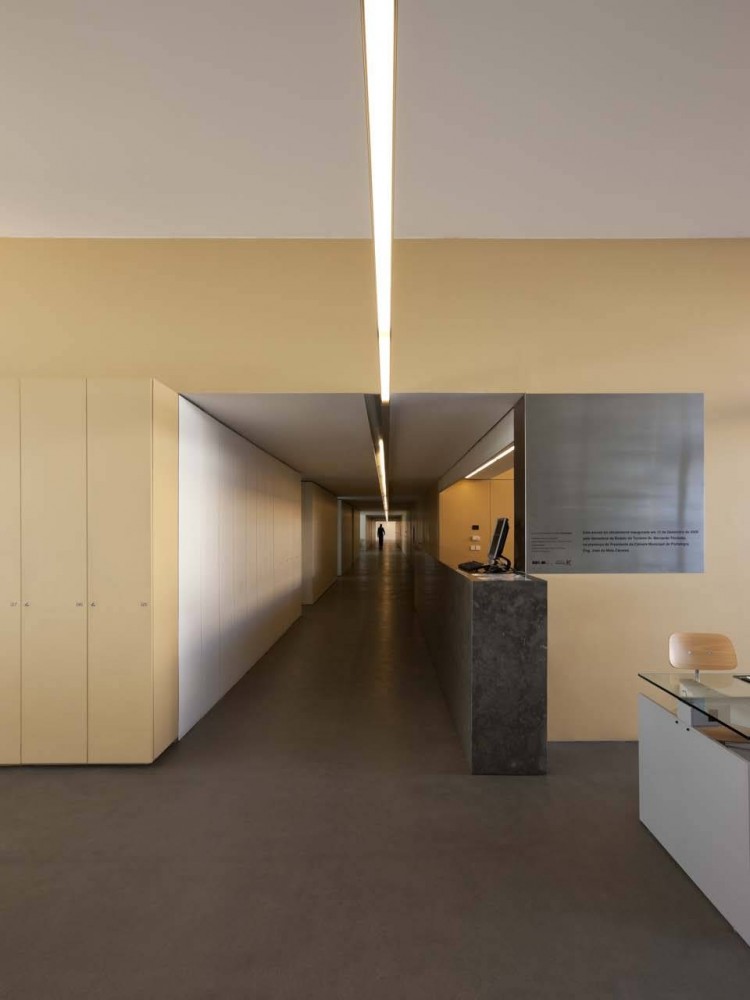 Hotel & Catering School / Eduardo Souto de Moura + Graca Correia