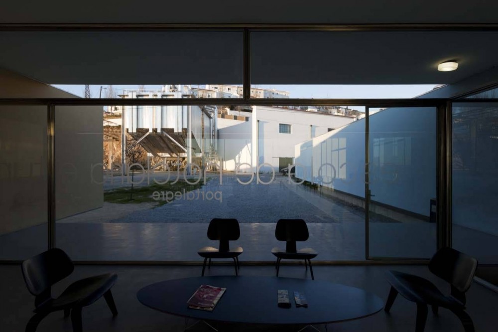 Hotel & Catering School / Eduardo Souto de Moura + Graca Correia