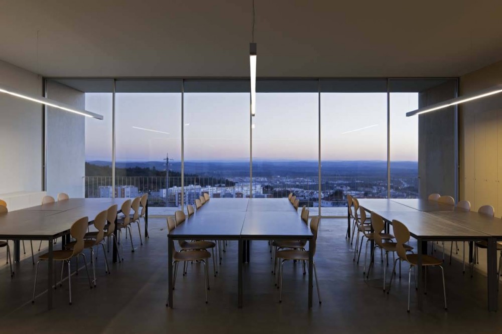 Hotel & Catering School / Eduardo Souto de Moura + Graca Correia