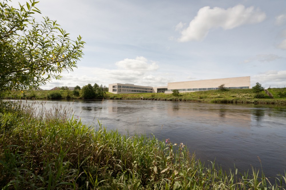 Stirling Campus in Forth Valley College / Reiach and Hall Architects
