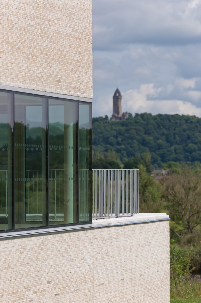 Stirling Campus in Forth Valley College / Reiach and Hall Architects
