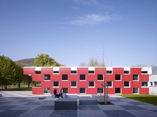 Salmtal Secondary School Canteen / SpreierTrenner Architekten