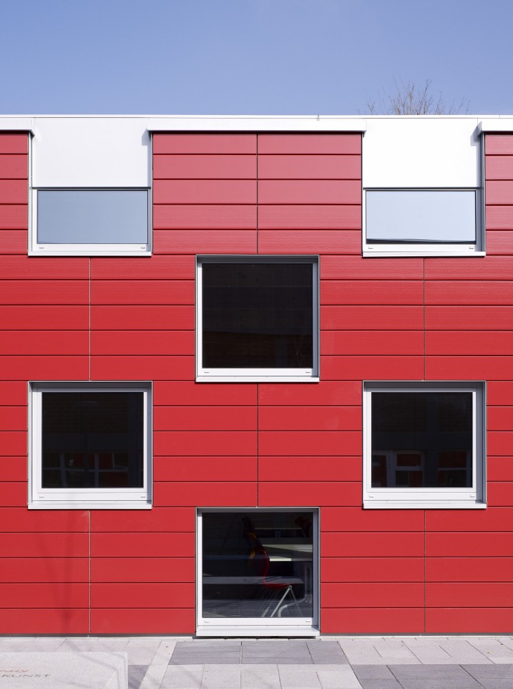Salmtal Secondary School Canteen / SpreierTrenner Architekten