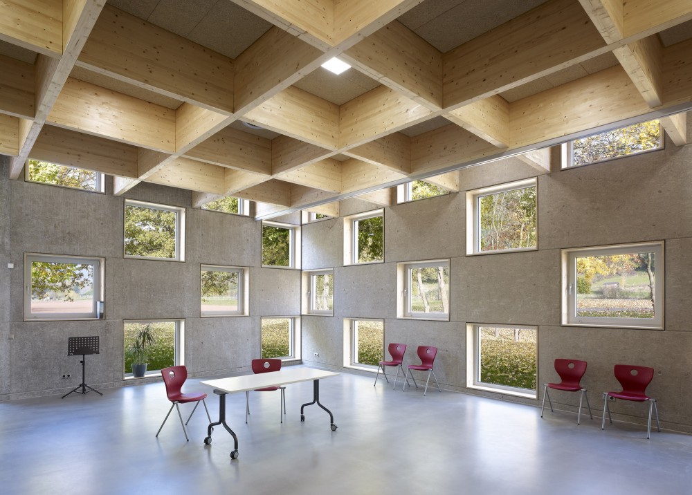 Salmtal Secondary School Canteen / SpreierTrenner Architekten