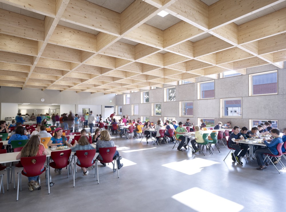 Salmtal Secondary School Canteen / SpreierTrenner Architekten