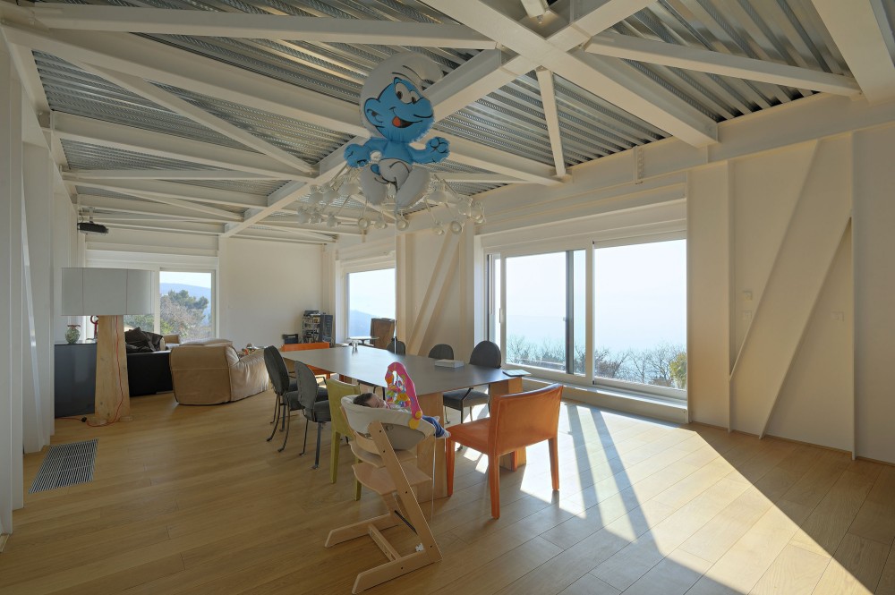 Nest & Cave House / Idis Turato