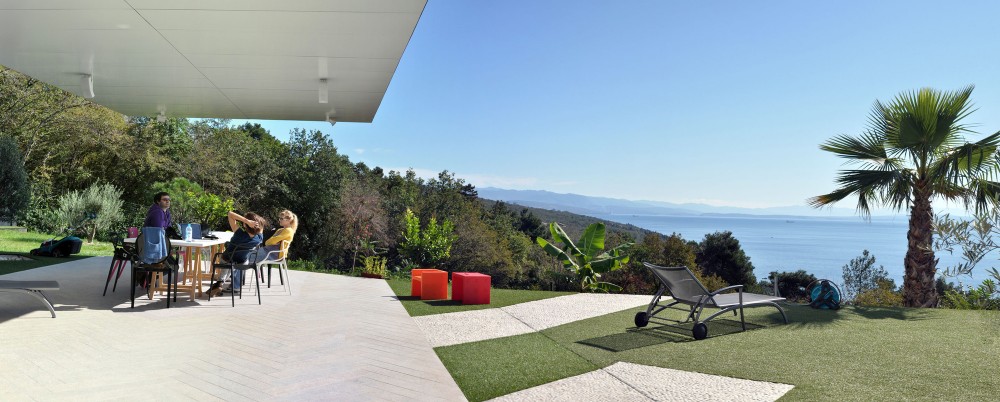 Nest & Cave House / Idis Turato