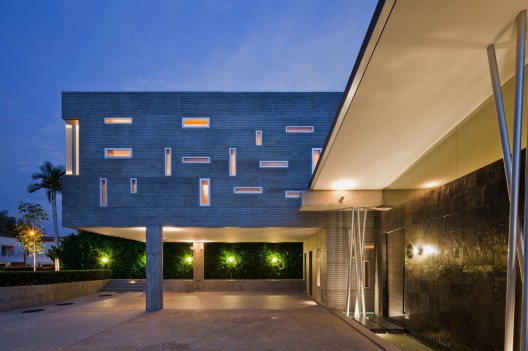 Kiarong House / Moh Hack & Partners