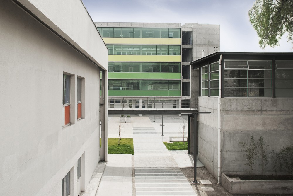 Chemical and Pharmaceutical Sciences Faculty Concentration / FJL + Desarrollo Integral de Proyectos