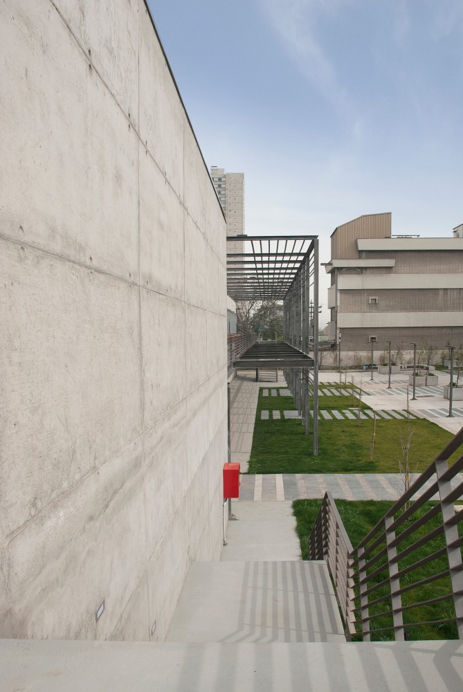 Chemical and Pharmaceutical Sciences Faculty Concentration / FJL + Desarrollo Integral de Proyectos