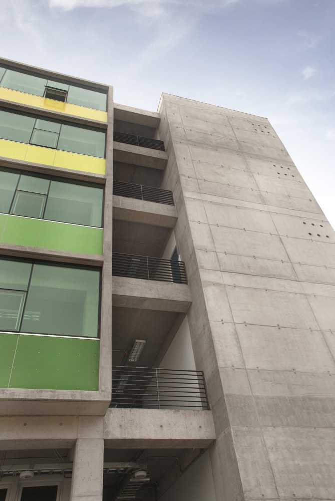 Chemical and Pharmaceutical Sciences Faculty Concentration / FJL + Desarrollo Integral de Proyectos
