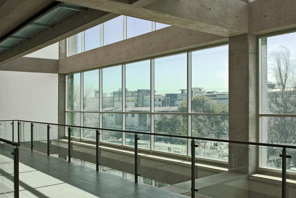 Chemical and Pharmaceutical Sciences Faculty Concentration / FJL + Desarrollo Integral de Proyectos