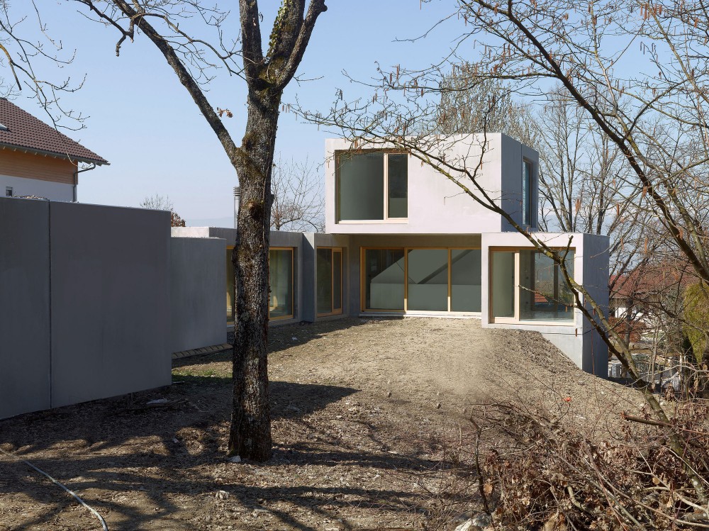 Villa préfabriqué in Collonges / Pierre-Alain Dupraz