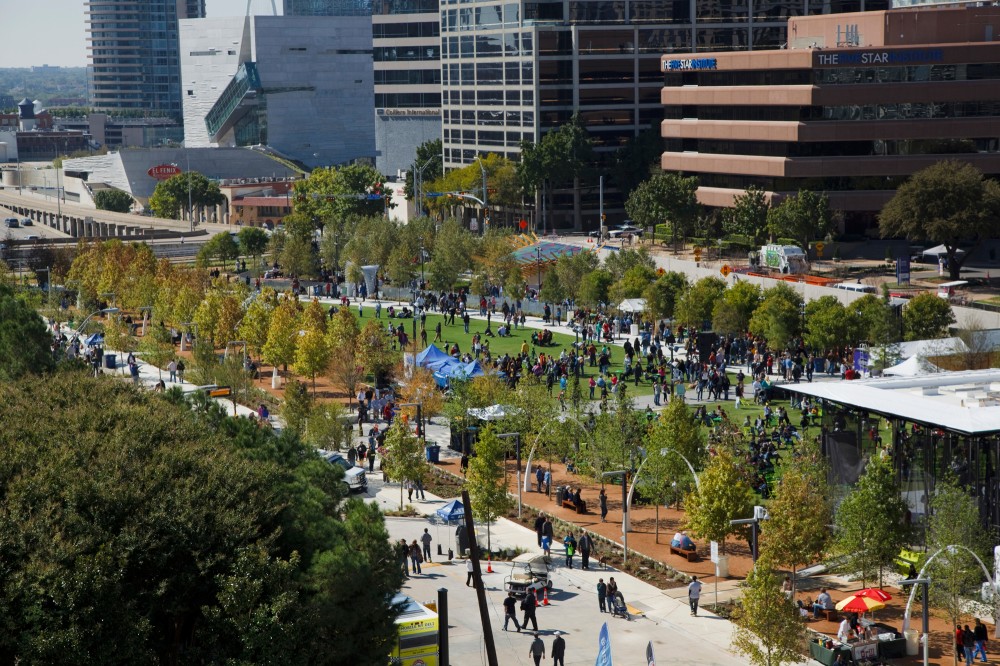 Klyde Warren Park / The Office of James Burnett