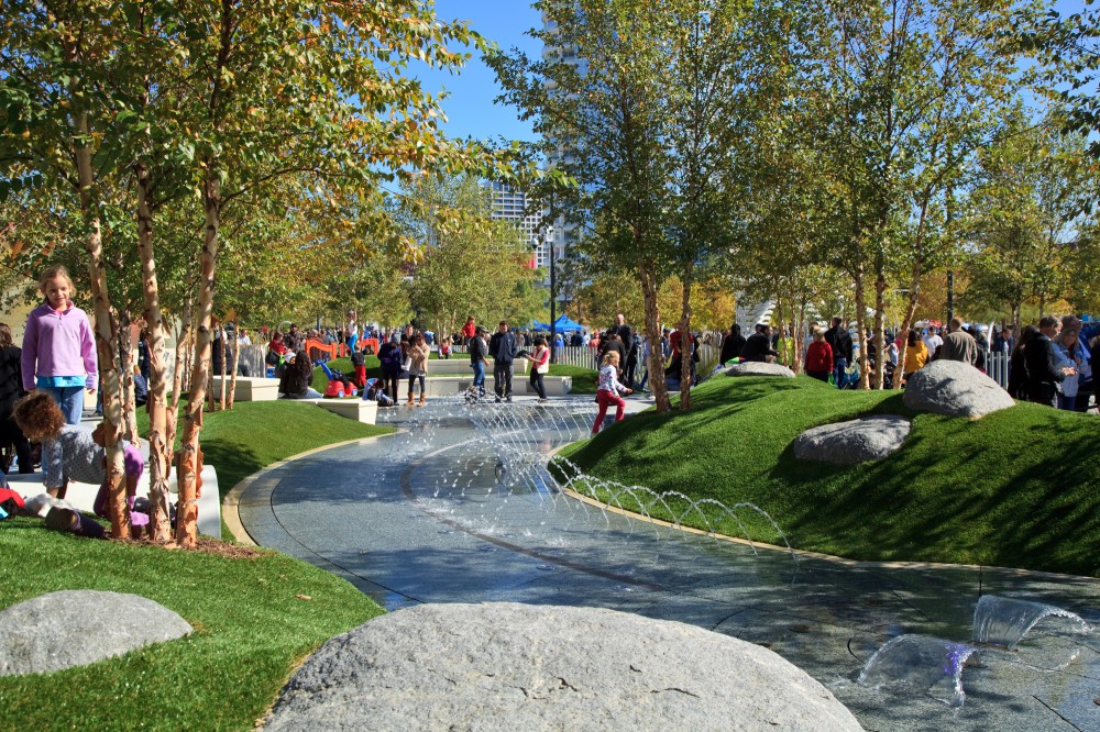 Klyde Warren Park / The Office of James Burnett