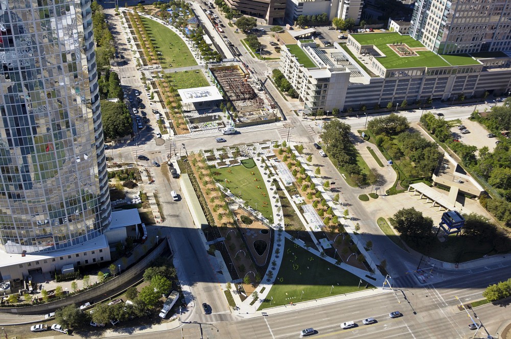 Klyde Warren Park / The Office of James Burnett