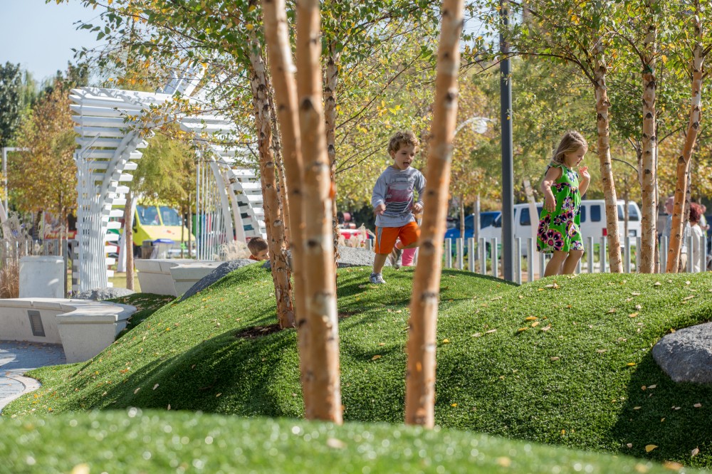 Klyde Warren Park / The Office of James Burnett