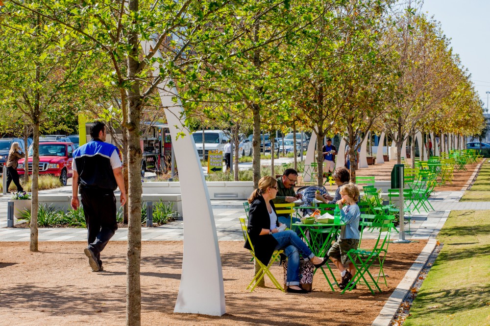 Klyde Warren Park / The Office of James Burnett