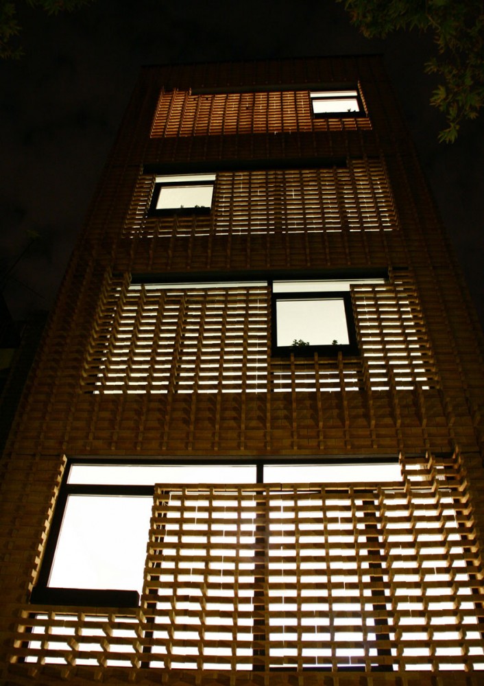 Brick Pattern House / Alireza Mashhadmirza