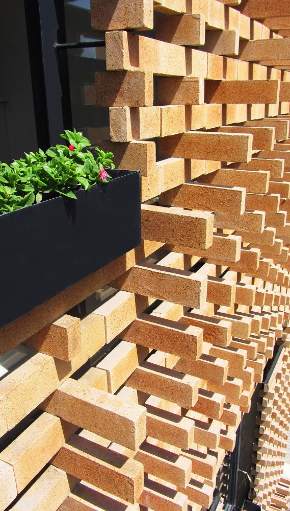 Brick Pattern House / Alireza Mashhadmirza