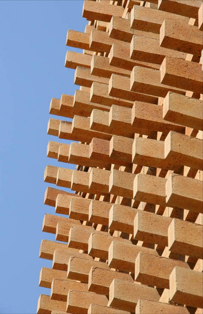 Brick Pattern House / Alireza Mashhadmirza