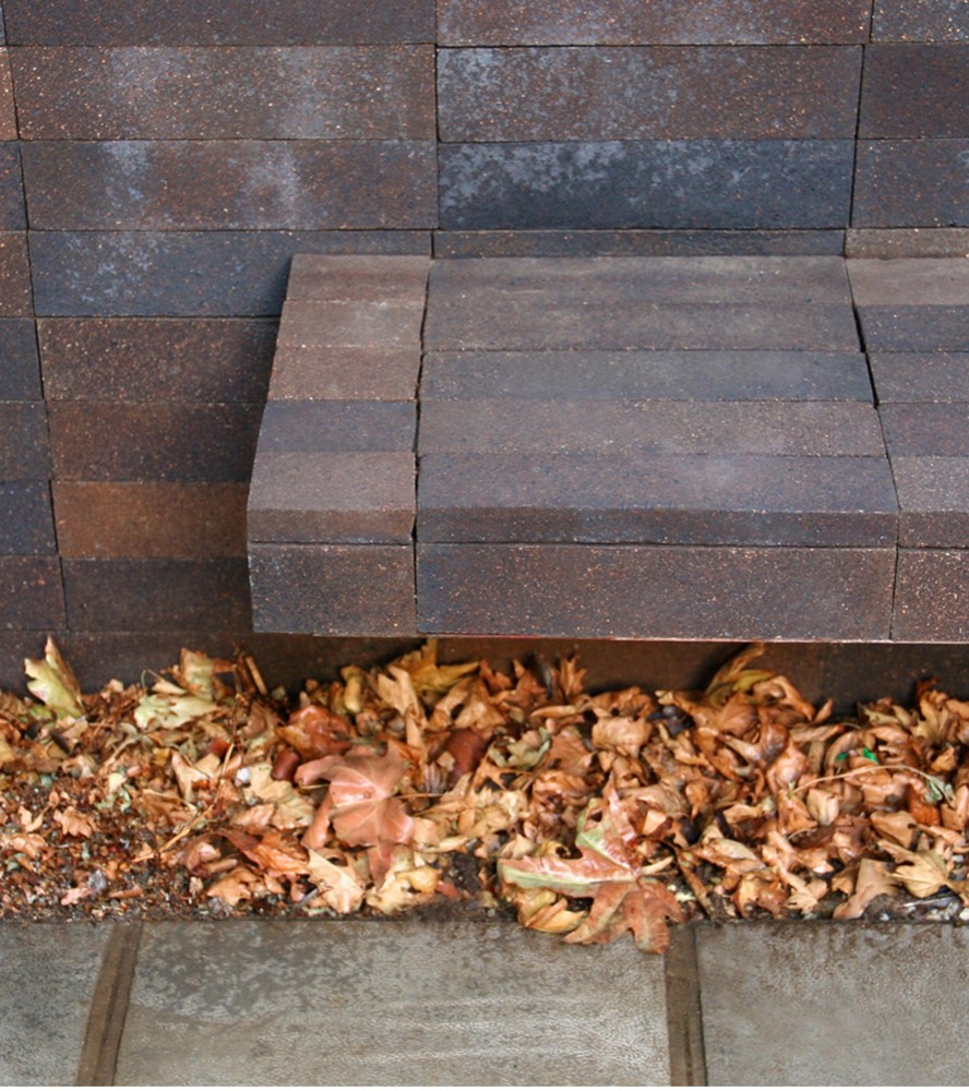 Brick Pattern House / Alireza Mashhadmirza