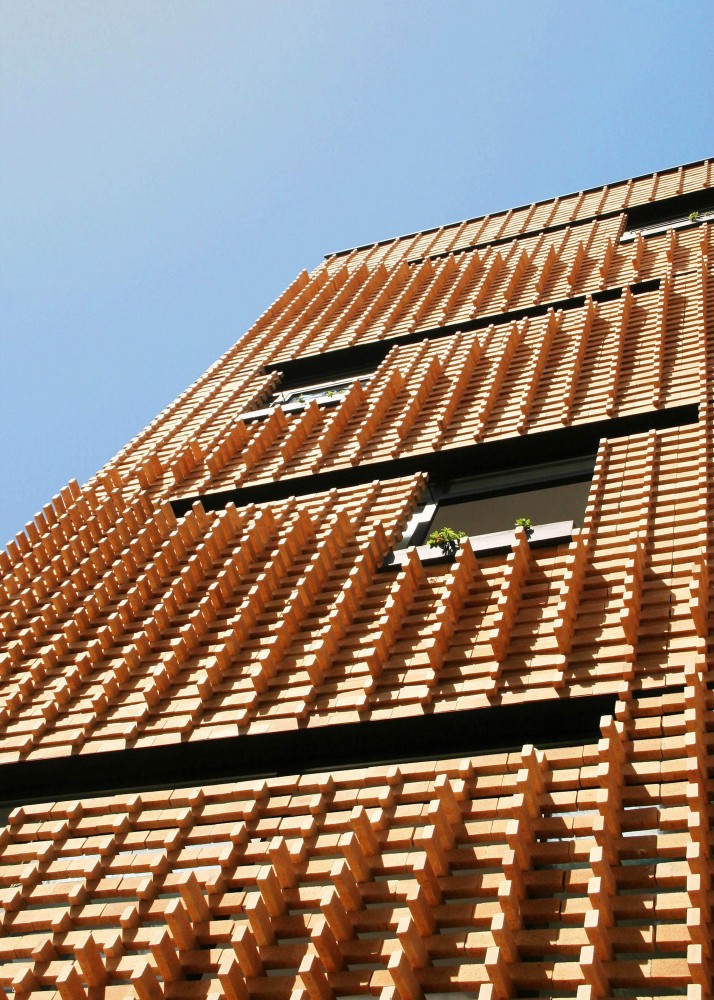 Brick Pattern House / Alireza Mashhadmirza