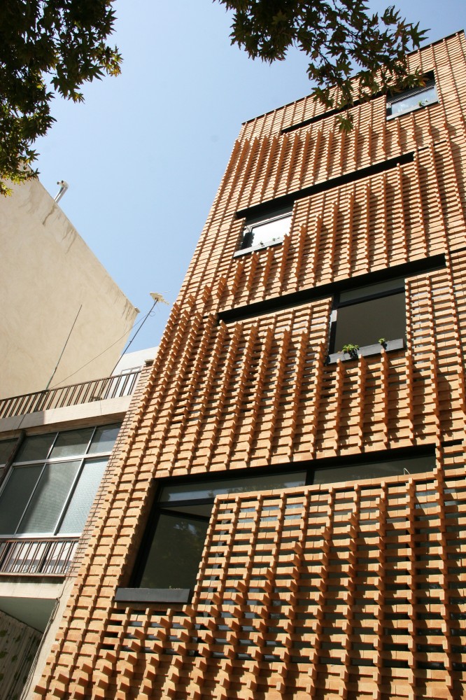 Brick Pattern House / Alireza Mashhadmirza