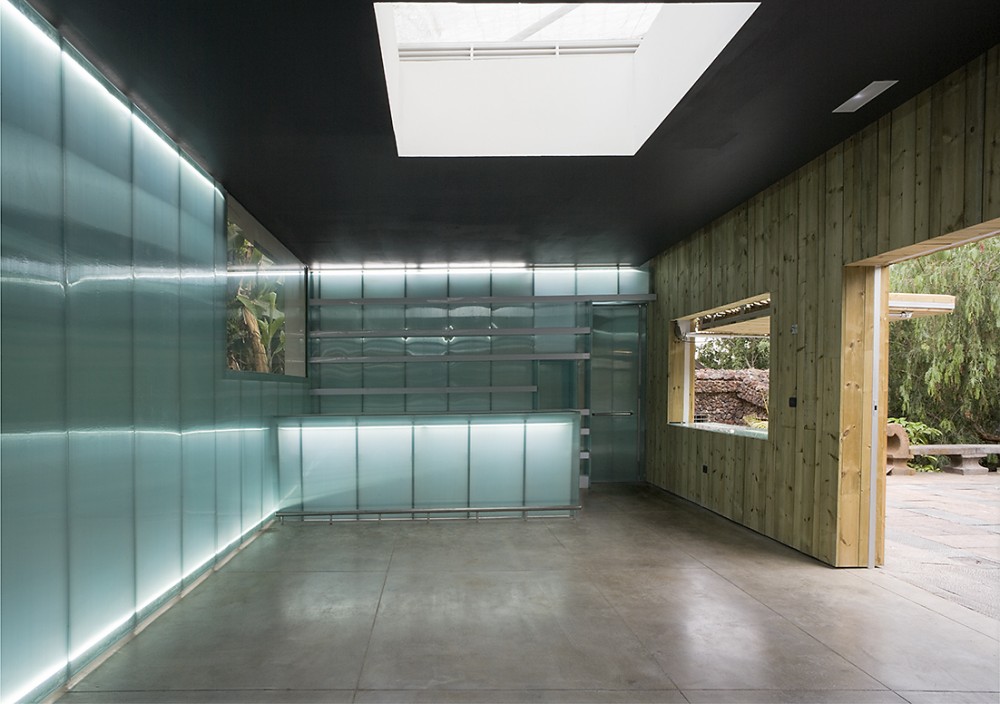Multipurpose Hall Finca del Lomo / Equipo Olivares Arquitectos