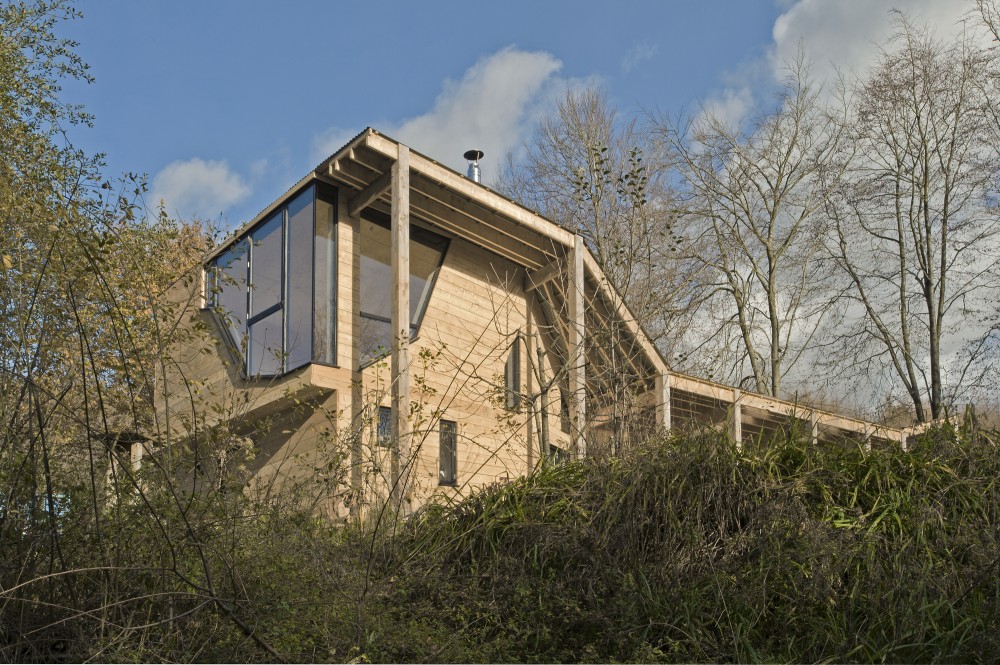 Caretaker’s House / Invisible Studio + AA Inter 2