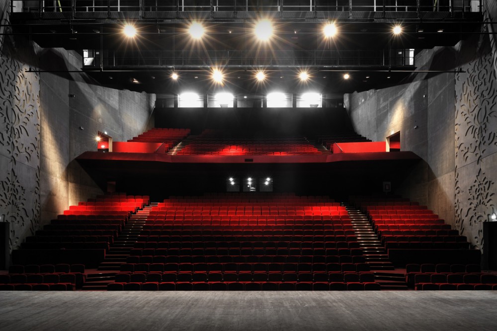 Saint-Nazaire Theatre / K-architectures