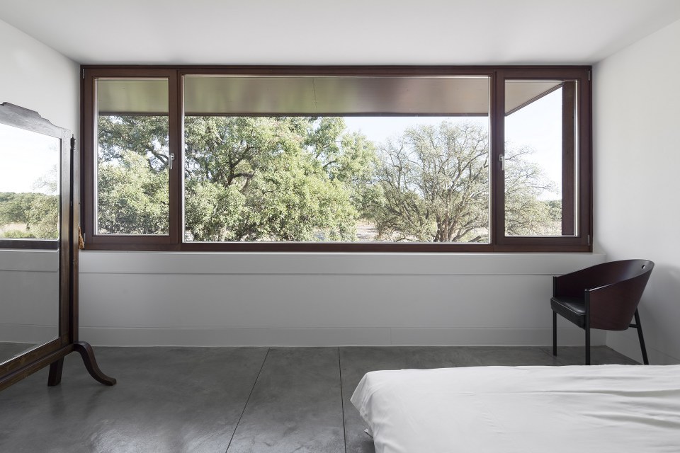 Three Courtyards House / Miguel Marcelino