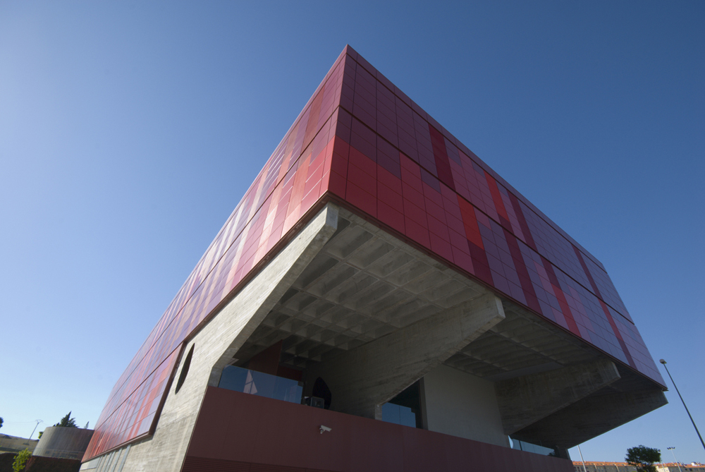 Institute of Functional Biology and Genomics / Mata y Asociados
