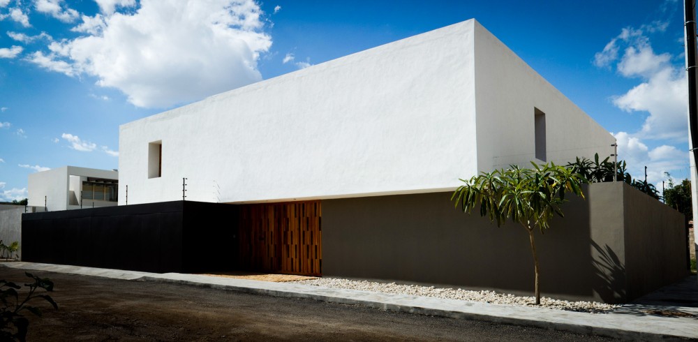 Montebello 332 / Jorge Bolio Arquitectura