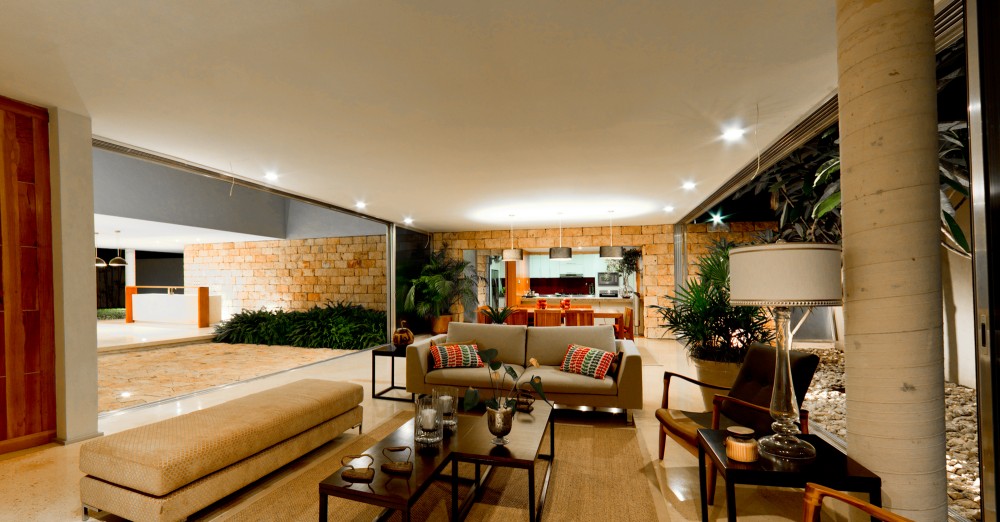 Montebello 332 / Jorge Bolio Arquitectura