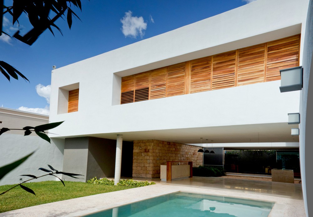 Montebello 332 / Jorge Bolio Arquitectura