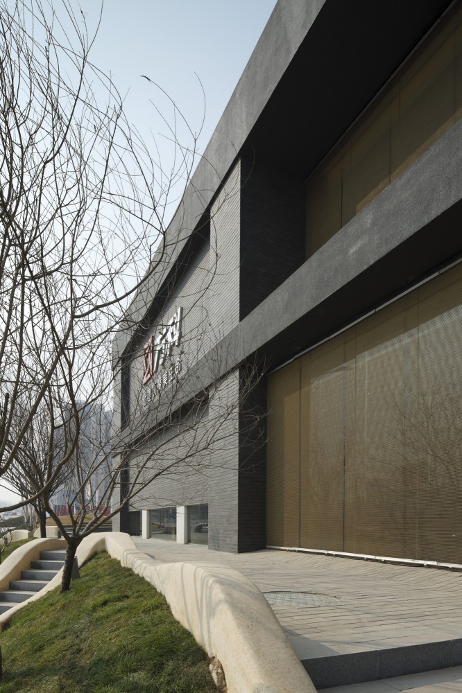 Qingtao Marketing Center / Tsushima Design Studio