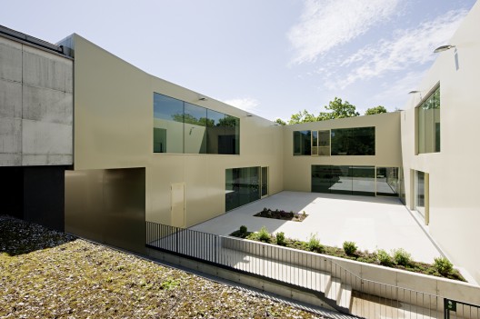 Kindergarten and after-school Care Center / Alexa Zahn architects