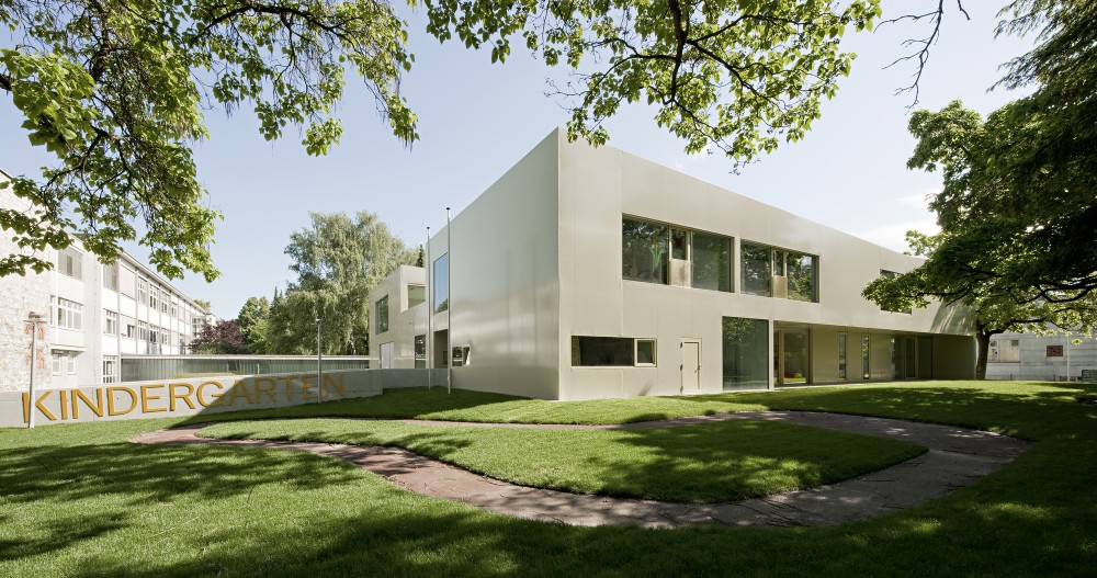 Kindergarten and after-school Care Center / Alexa Zahn architects