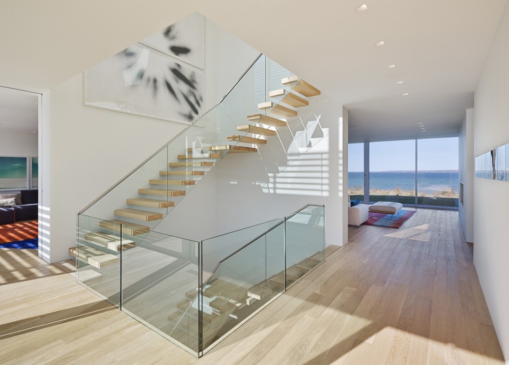 The Bay House / Roger Ferris + Partners