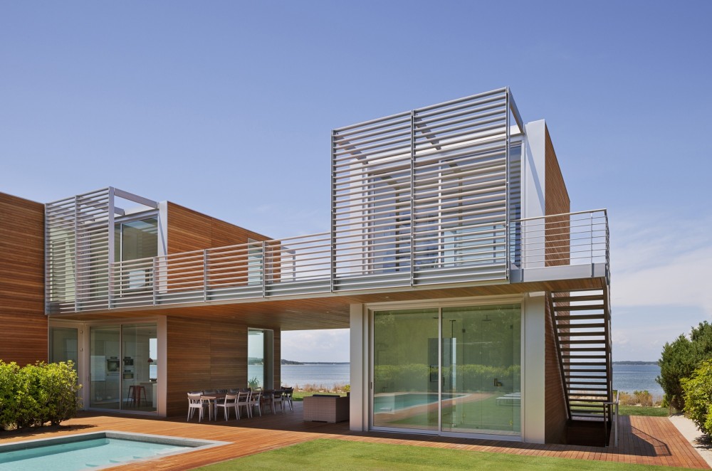 The Bay House / Roger Ferris + Partners
