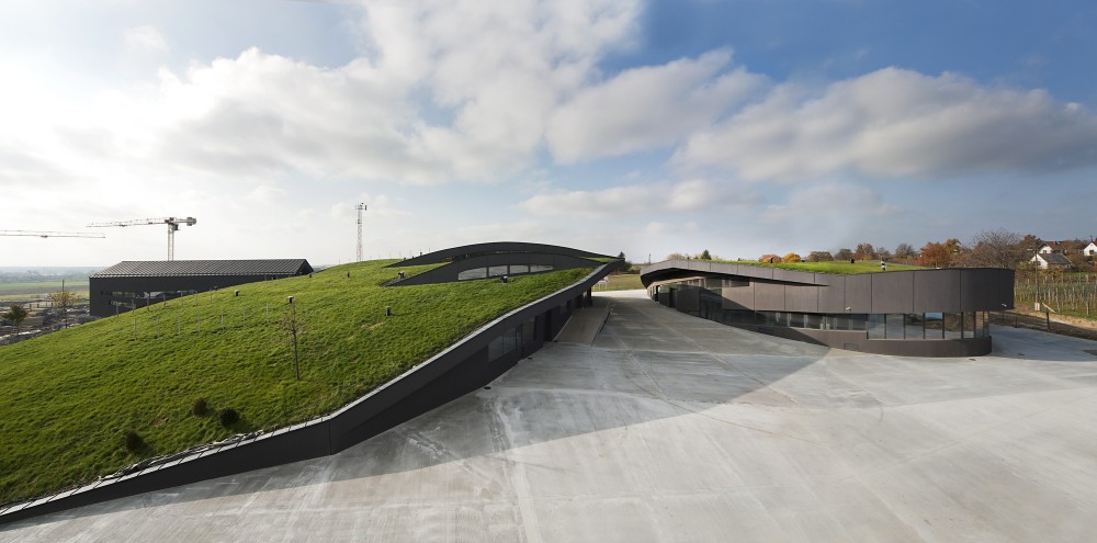 Somlo Winery Complex / Ekler Architect