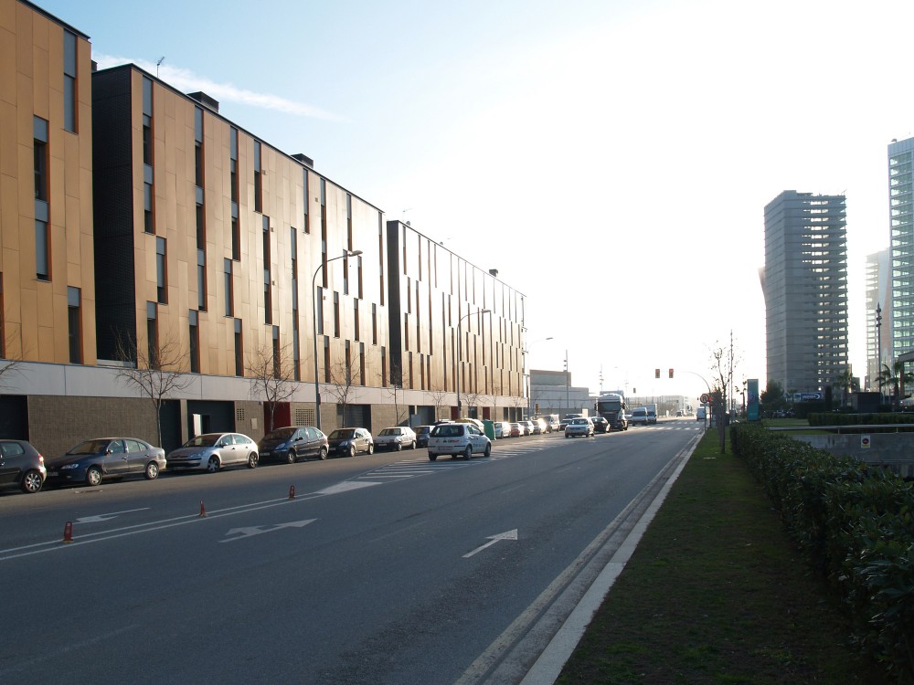 60 Dwellings Appartment Block for Fira 2000 / ONL Arquitectura