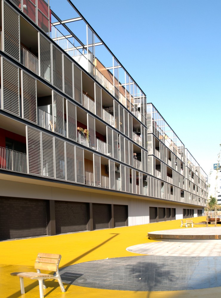 60 Dwellings Appartment Block for Fira 2000 / ONL Arquitectura