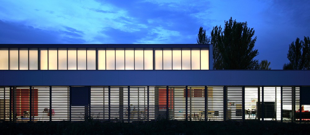 Extension and Renovation Works at the Social Center Mirasol / ONL Arquitectura
