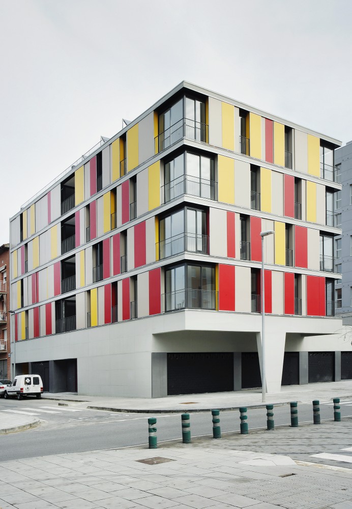 16 Social Housing for Granollers Town Hall / ONL Arquitectura