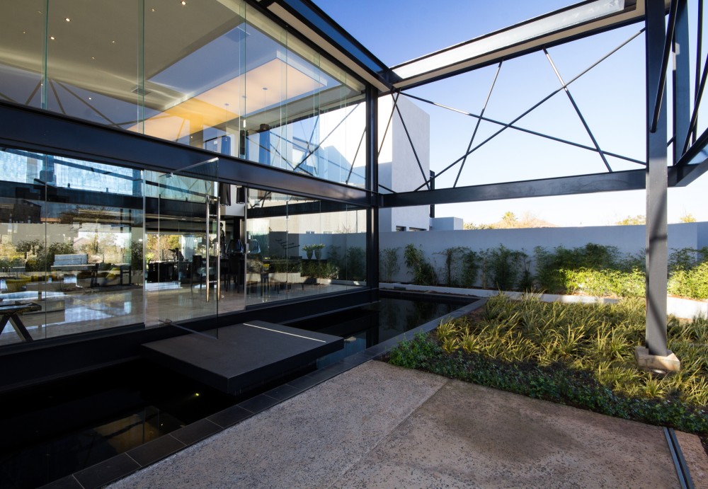 House Ber / Nico van der Meulen Architects