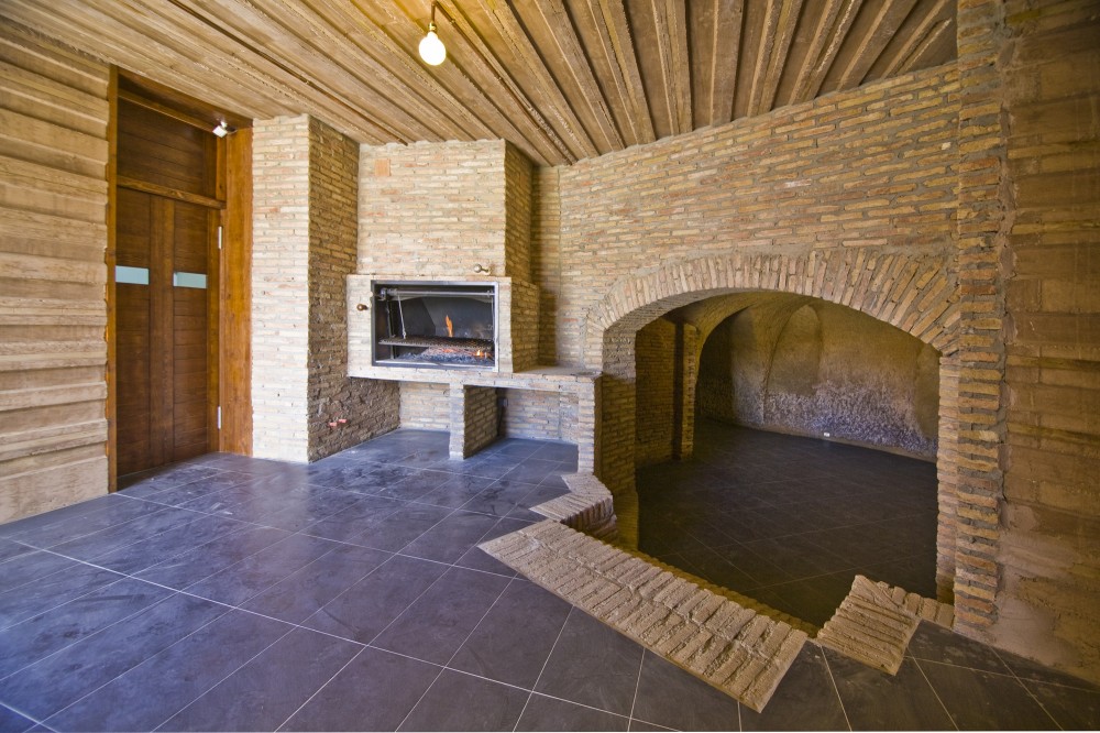 Castle Winery / Moral Arquitectura